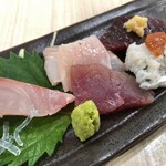 旬菜和味 - 造り盛り(鱧炙り、ミンク鯨、鮫がれい、かつを、黒ホシフエダイ)