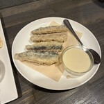 肉とワインのイタリアン酒場more - イワシフライ揚げたて最高