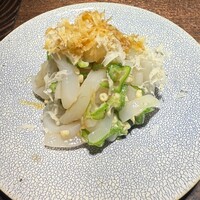 鮨ノ蔵 - イカ、オクラ、山山葵