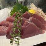 弥介寿司 - カツオの刺身