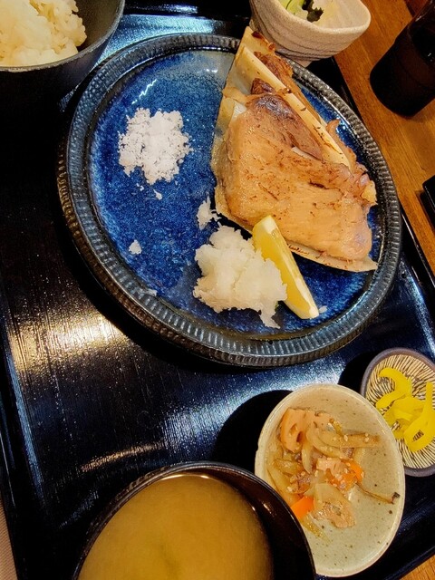 肴屋 Seafood Bar Nemuroya - Hosui Susukino/Izakaya (Tavern) | Tabelog