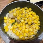 完全個室完備 郷土酒肴 あおもり屋 - 嶽（だけ）きみと帆立の焼きとうもろこし風釜飯@¥1500