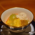 日本料理 幸庵 - 桃とシャインマスカット、ラムと無花果のアイスのワインジュレ掛け