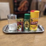 かつ之 - カツは薬味で美味しく楽しんでいただけます