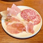 Pizzeria&Trattoria GONZO - 本日の生ハム盛り合わせ