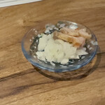 成 CH - 玉ねぎ（100円）。なぜか、チャーシューものってました？？　前は乗ってませんでした。