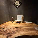 成 CH - 店内はシックでおしゃれです。ジャズとかソウルミュージックとかが流れてます。