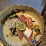 五常 - 刺し身盛り合わせ825円