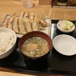 ぎょうざ処 亮昌 京都タワーサンド店 - 