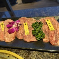 焼肉 徳川苑 - 