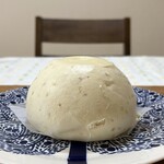 江戸清 - クルミ入り黒ゴマあんまん