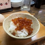 すし雅 - イクラ