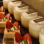 クリオロ - ケーキショーケース