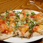 alfredo - 海老とトマトのタパス