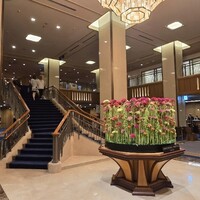 レ セゾン - 帝国ホテル本館ロビーにて