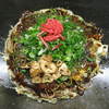 バリバリ - 料理写真:「広島風スペシャル」（麺1.5・豚・イカ・エビ）＋カリカリ・ニンニク添え\1050（税込）