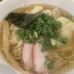 支那そば大和 - 白出汁ワンタン麺ハーフ