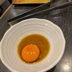 和牛焼肉 土古里 - タレ卵黄添え