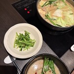 博多もつ鍋 やま中 - 