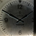 THE WAREHOUSE - エレベーターホールの看板。オシャレー！