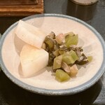 山がや - ちゃんとした店の、漬物は美味しい