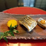 神楽坂 前田 - 焼物　甘鯛　生麩田楽　丸十栂梶煮　柚子