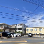 自然坊 - お店の前のコインパーキング（2025年9月21日撮影）