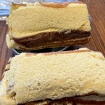 オザワのカステラ - 上 紅茶カステラ　下 黒糖カステラ