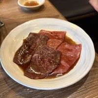 炭火焼肉ホルモン うしごろ 中目黒店 - 
