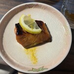 和しょくや 佳肴 - 鮮魚檸檬焼き（鮭）