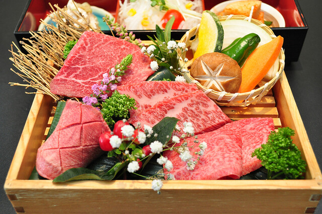 炭火焼肉 上杉 郡山店 &ndash; 郡山で味わう本格炭火焼肉と豊富なメニュー