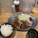 幸運豚人 - 一番人気のトンテキ❗️300グラムを頼みました。