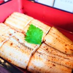 うな賀 - 食材のクオリティが解る"白焼き"。