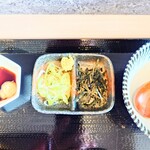うな賀 - "ひつまぶし"用の薬味。