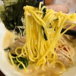 らーめん樹希 - ツキノカミ製麺所特注の中細ストレート麺