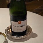 レ セゾン - テタンジェのハーフボトルアップ（￥１０２００）、御祝いなので良い酒を飲もう！！