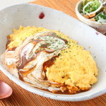農かふぇ - トマトケチャップとアルフレッドソースのオムライスは店長イチオシ！