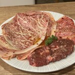 黒毛和牛とホルモン 焼肉 Meet to Meat - 