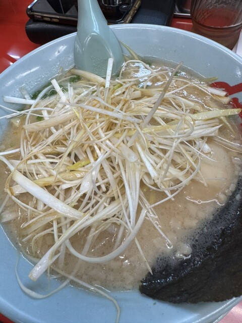 限定の焦がし醤油ラーメン食べてきた : ラーメン山岡家 北見店の写真