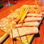 Osteria IL VIAGGIO - 生ハムもオシャレです