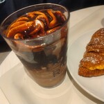 スターバックス リザーブ(R) カフェ - 