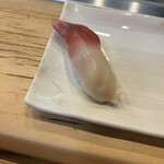 すし物語季の風 - ホッキ貝握り