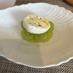 Ueda - シャインマスカットと水牛モッツァレラチーズ