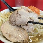ラーメン二郎 生田駅前店 - 豚(小ラーメン)