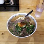 頭壱號 - 蘭州牛肉麺。