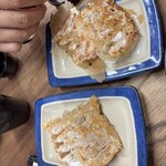 肉汁餃子・もつ焼き 天満のしんちゃん - つまみにんにく餃子とつまみ餃子