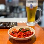 焼肉やっちゃん 綱島店 - キムチ盛り合わせ