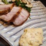 ポチの家 - 手作りベーコン 春菊サラダ ゆで玉子クリームソース