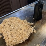 鉄板 暖 - パラもちのガーリックライス出来上がり