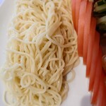 清香園 - 麺さらにアップ